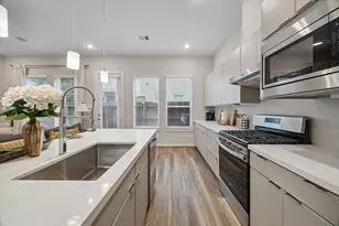 606 Thornton Rd, Houston, TX 77018 - Photo 5