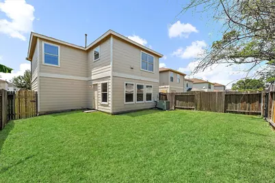 18910 Remington Mill Drive, Houston, TX 77073 - Photo 11