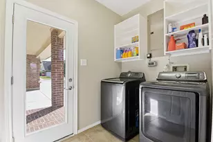 411 Crestwater Trail, Houston, TX 77082 - Photo 29