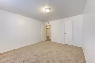 10202 Forum Park Dr, Houston, TX 77036 - Photo 15