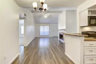 10202 Forum Park Dr, Houston, TX 77036 - Photo 9