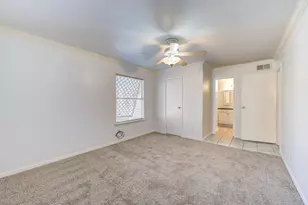 10202 Forum Park Dr, Houston, TX 77036 - Photo 19