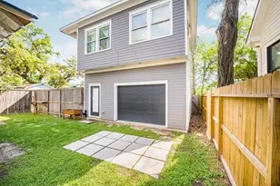 210 Tabor St, Houston, TX 77009 - Photo 3