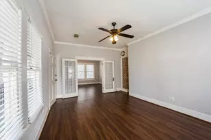 210 Tabor St, Houston, TX 77009 - Photo 5