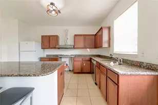 11017 Panther Ct, Houston, TX 77099 - Photo 9