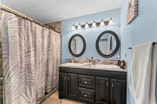 228 April Waters Dr W, Conroe, TX 77356 - Photo 25