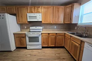 5712 Maco St, Galveston, TX 77551 - Photo 9