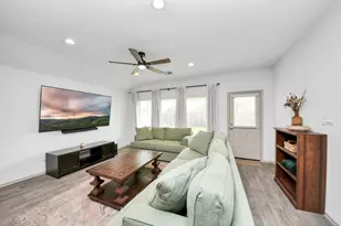 1137 Buffalograss Trl, Sealy, TX 77474 - Photo 19