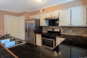608 Strings Dr, San Antonio, TX 78216 - Photo 9