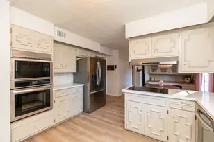 1210 Nottingham Ln, Beaumont, TX 77706 - Photo 7