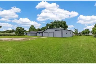 1429 County Road 192, Alvin, TX 77511 - Photo 3