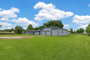 1429 County Rd 192, Alvin, TX 77511 - Photo 3