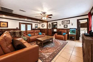1429 County Rd 192, Alvin, TX 77511 - Photo 9