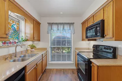 10826 Sagecanyon Drive, Houston, TX 77089 - Photo 7