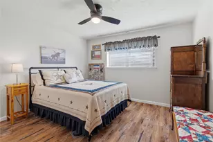 10826 Sagecanyon Dr, Houston, TX 77089 - Photo 11