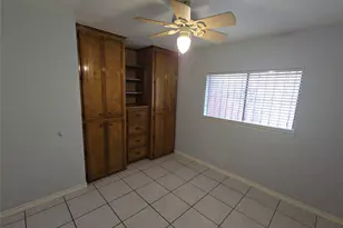 13806 Long Glen Dr, Houston, TX 77039 - Photo 17