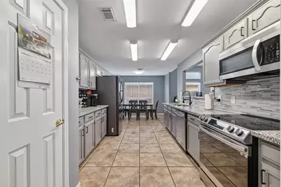 1040 Glenview Drive, Pearland, TX 77581 - Photo 19