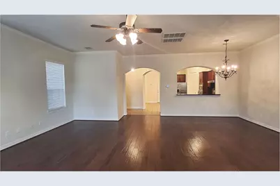 10623 Wallingford Place, Houston, TX 77042 - Photo 11