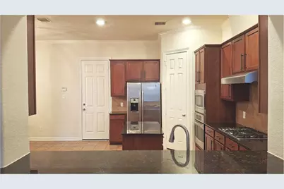 10623 Wallingford Place, Houston, TX 77042 - Photo 15