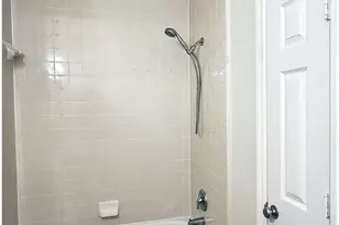 10623 Wallingford Pl, Houston, TX 77042 - Photo 35