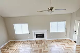1015 Green Meadow St, Beaumont, TX 77706 - Photo 5