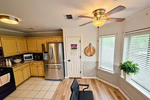 1015 Green Meadow St, Beaumont, TX 77706 - Photo 11