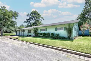 604 N Market St, Hallettsville, TX 77964 - Photo 23