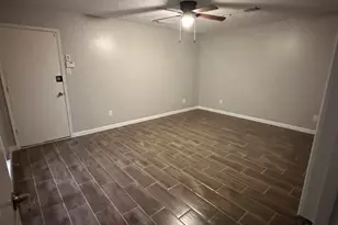 7846 Bankside Dr Dr, Houston, TX 77071 - Photo 17