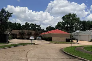 7846 Bankside Dr Dr, Houston, TX 77071 - Photo 25
