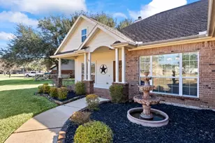 15592 Sandtrap Dr, Waller, TX 77484 - Photo 5