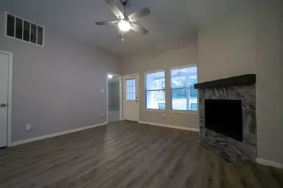 117 Harbour Town Circle, Conroe, TX 77356 - Photo 3