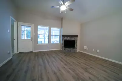 117 Harbour Town Circle, Conroe, TX 77356 - Photo 7