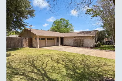 522 27th Avenue N, Texas City, TX 77590 - Photo 1