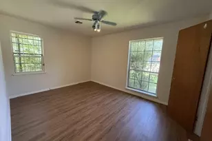 13205 Northumb Rd, Houston, TX 77047 - Photo 9