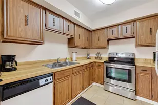 11002 Hammerly Blvd, Houston, TX 77043 - Photo 15