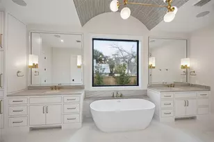 14106 Heatherfield Dr, Houston, TX 77079 - Photo 17