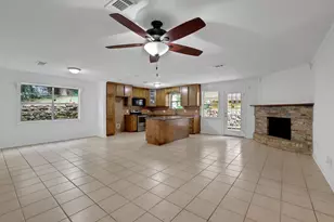 113 Hillendale Dr, Livingston, TX 77351 - Photo 5