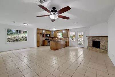 113 Hillendale Drive, Livingston, TX 77351 - Photo 5