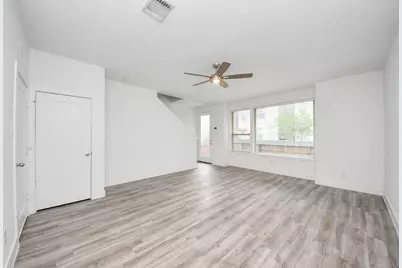 18527 Centro Row, Shenandoah, TX 77385 - Photo 7