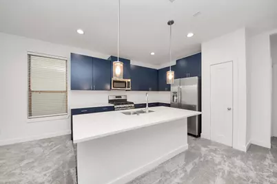 18527 Centro Row, Shenandoah, TX 77385 - Photo 11