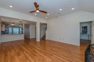 2335 Sunflower Ln, Beaumont, TX 77713 - Photo 3