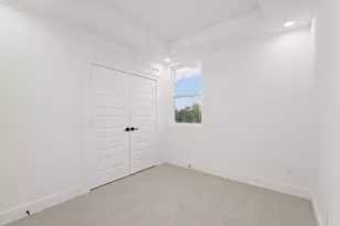 6631 - 6629 Katarani Dr, Houston, TX 77091 - Photo 23