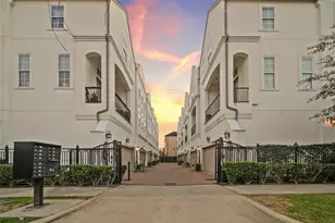 1250 W 23rd St, Houston, TX 77008 - Photo 1