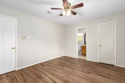 2751 Longleaf Pines Drive, Houston, TX 77339 - Photo 13