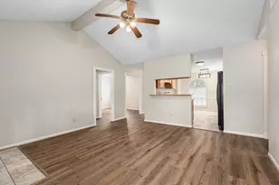 2751 Longleaf Pines Dr, Houston, TX 77339 - Photo 9