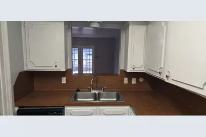 5217 Arboles Drive #D, Houston, TX 77035 - Photo 9