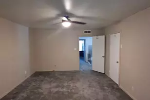 5217 Arboles Dr, Houston, TX 77035 - Photo 17