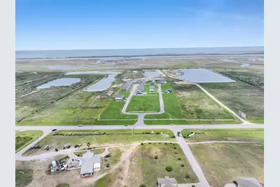 1028 Sunset Circle W, Crystal Beach, TX 77650 - Photo 49