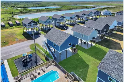 1028 Sunset Circle W, Crystal Beach, TX 77650 - Photo 15