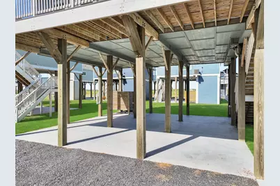 1028 Sunset Circle W, Crystal Beach, TX 77650 - Photo 23